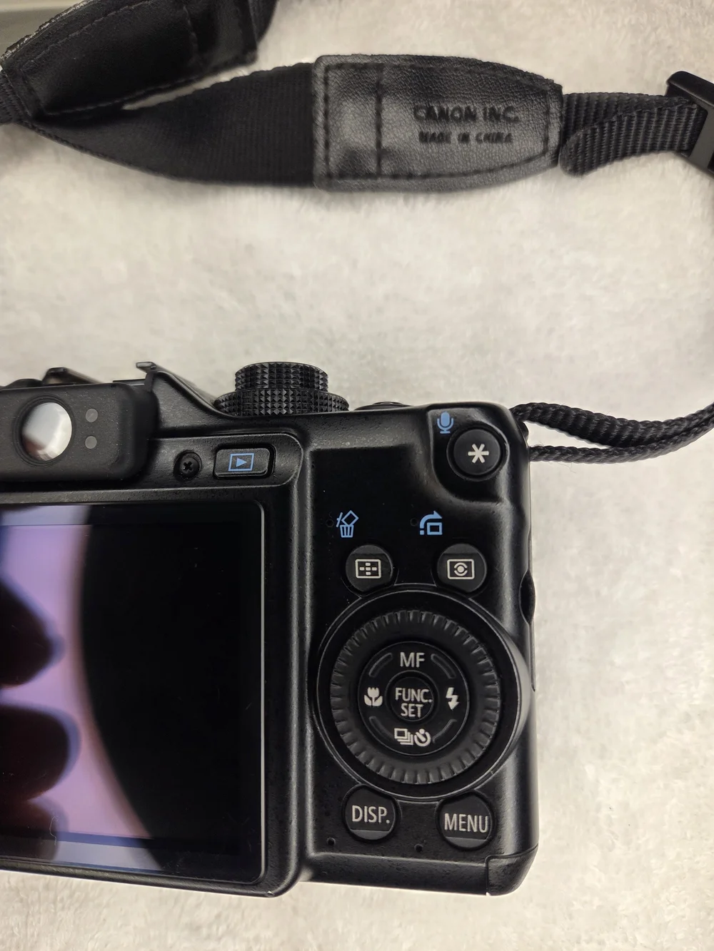 Canon PowerShot G10 Black Compact Digital Camera with Accessories